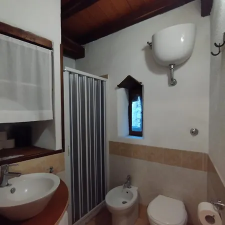 Apartment Mad House Sutri