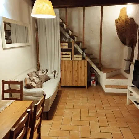 Mad House Apartment